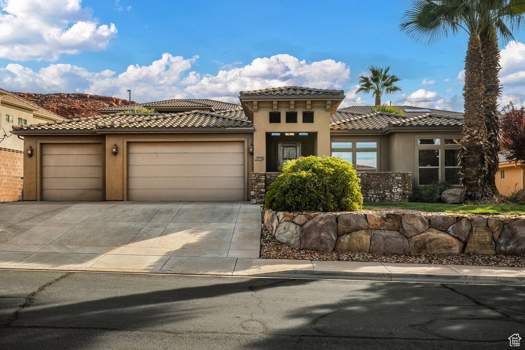 Photo of 2176 N GUNSIGHT DR, Saint George, UT 84770 (MLS # 2119506)