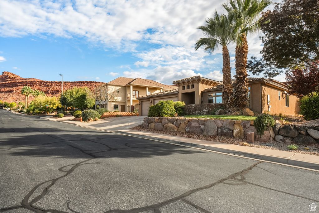 Photo of 2176 N GUNSIGHT DR, Saint George, UT 84770 (MLS # 2119506)