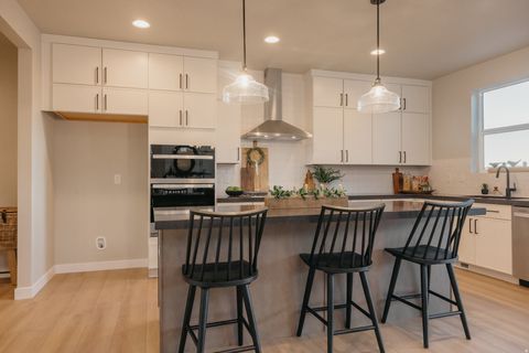 Tiny photo for 1651 W CANYON RIM RD #633, Lehi, UT 84048 (MLS # 2120394)