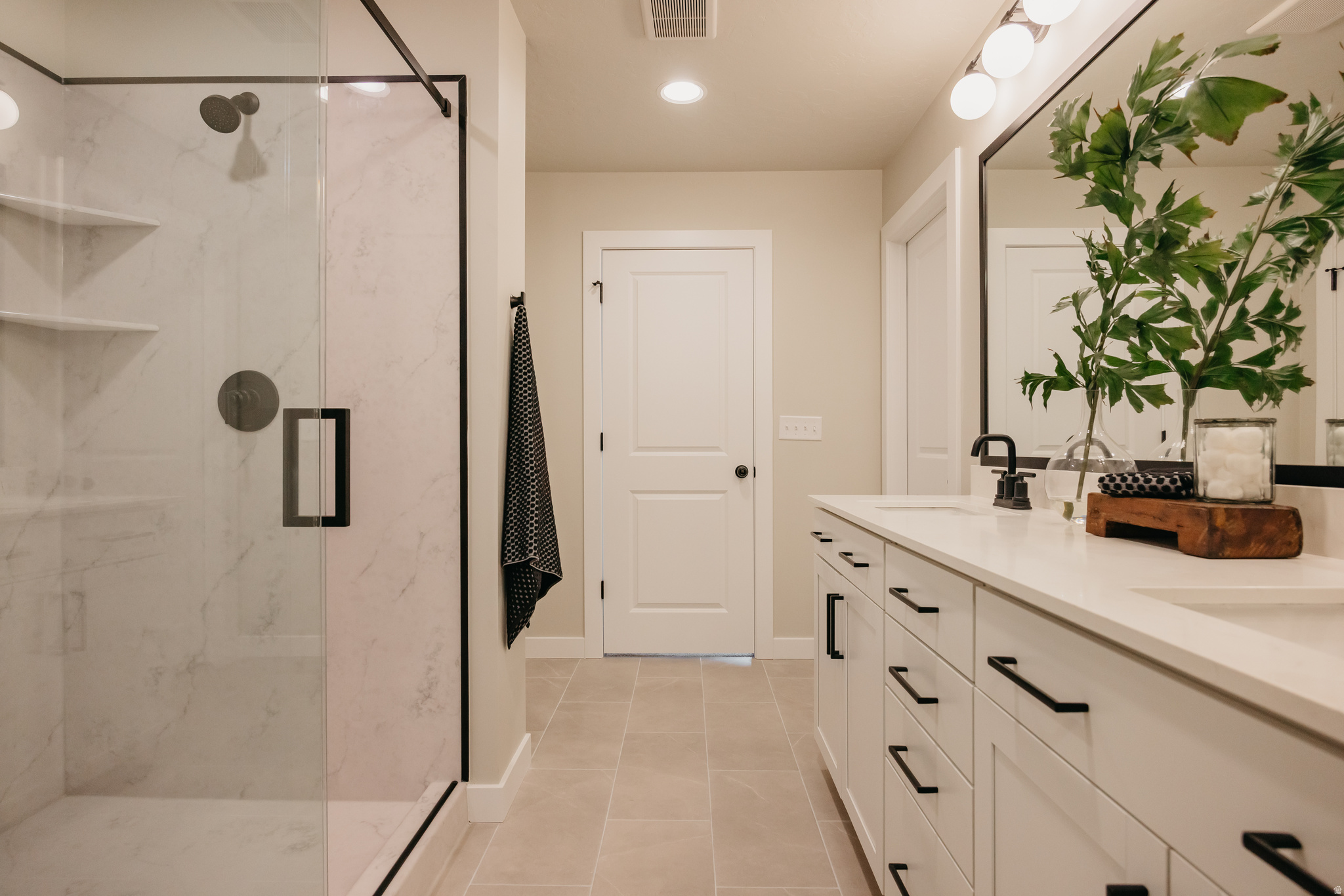 CANYON POINT - Residential