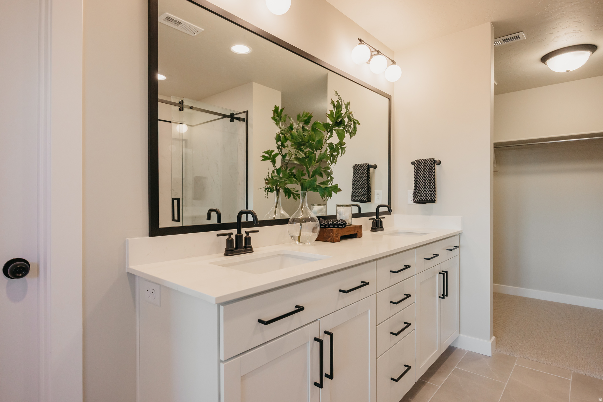 CANYON POINT - Residential