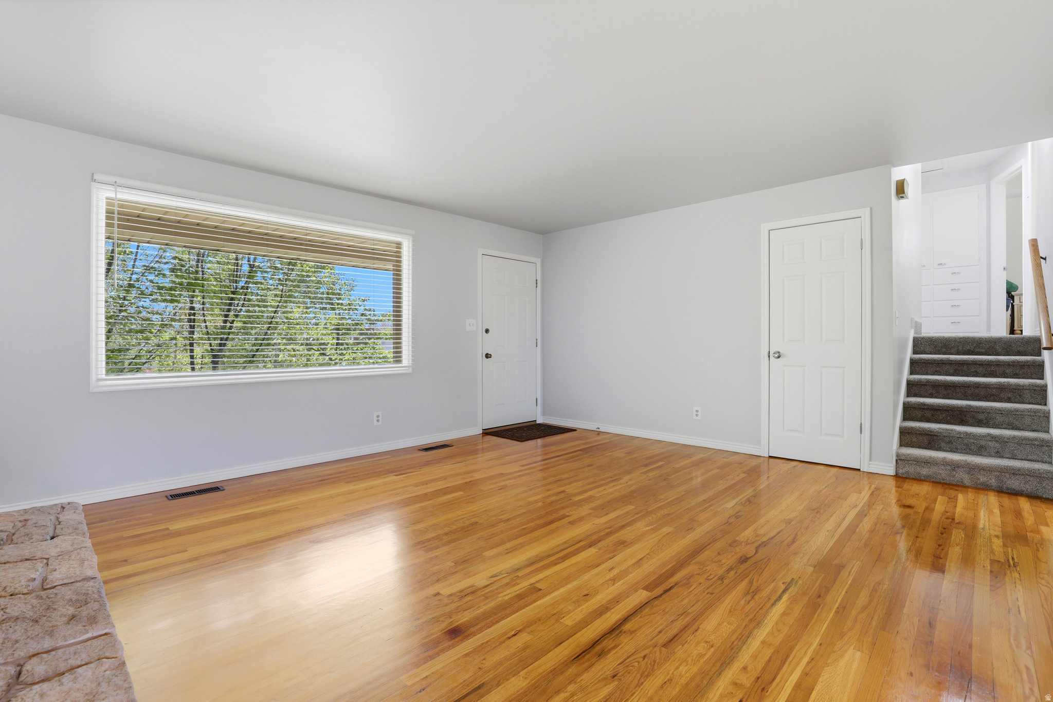 MAYWOOD HILLS - Residential
