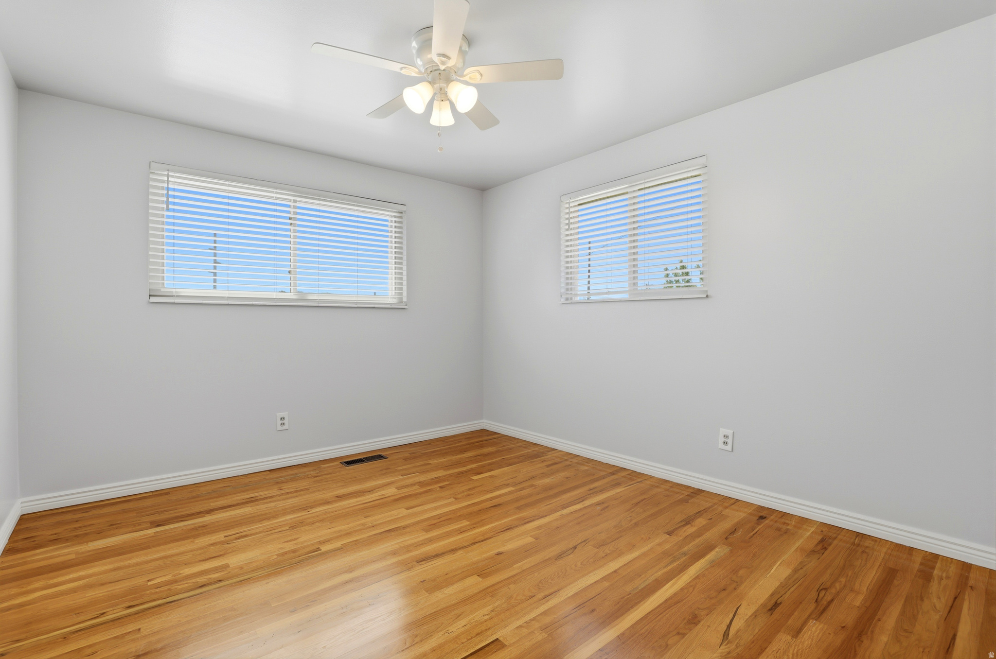 MAYWOOD HILLS - Residential