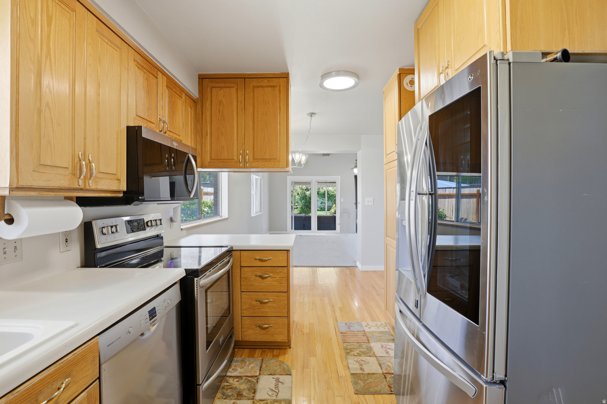 MAYWOOD HILLS - Residential
