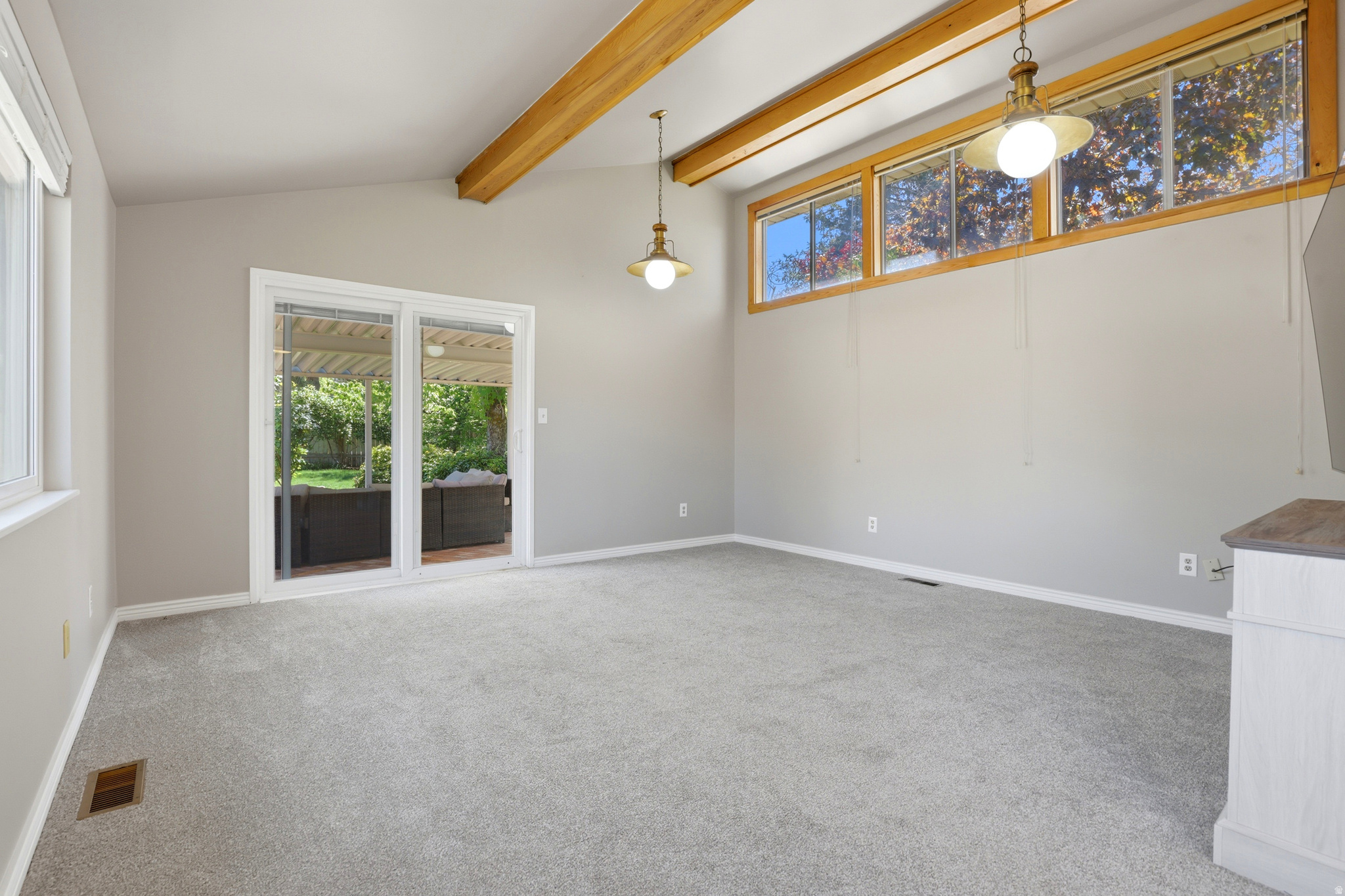 MAYWOOD HILLS - Residential