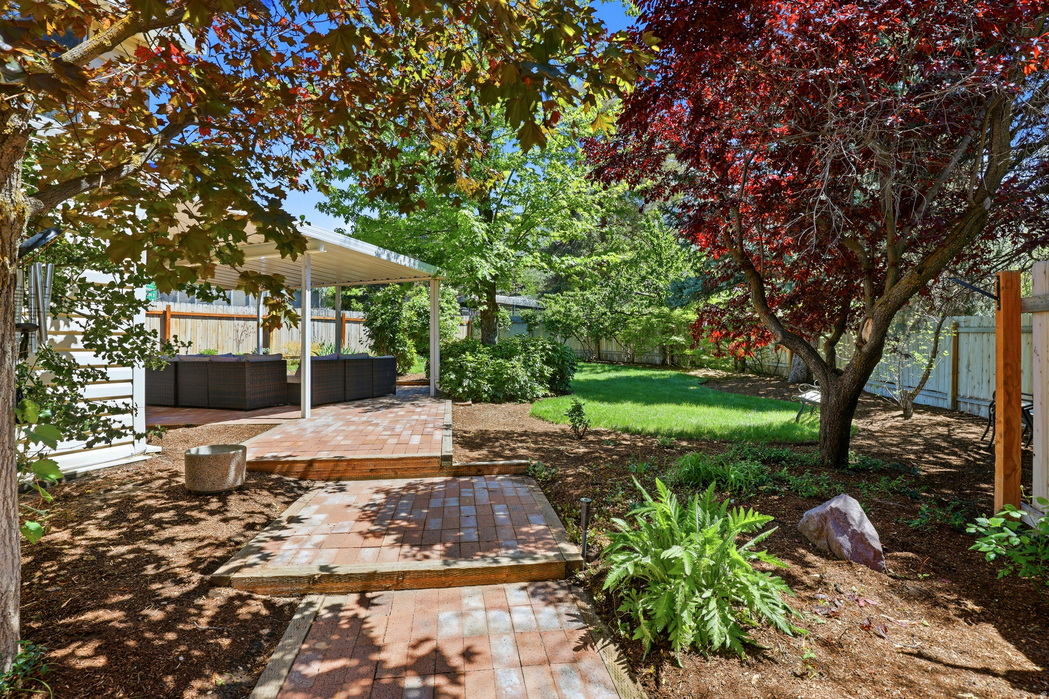 MAYWOOD HILLS - Residential