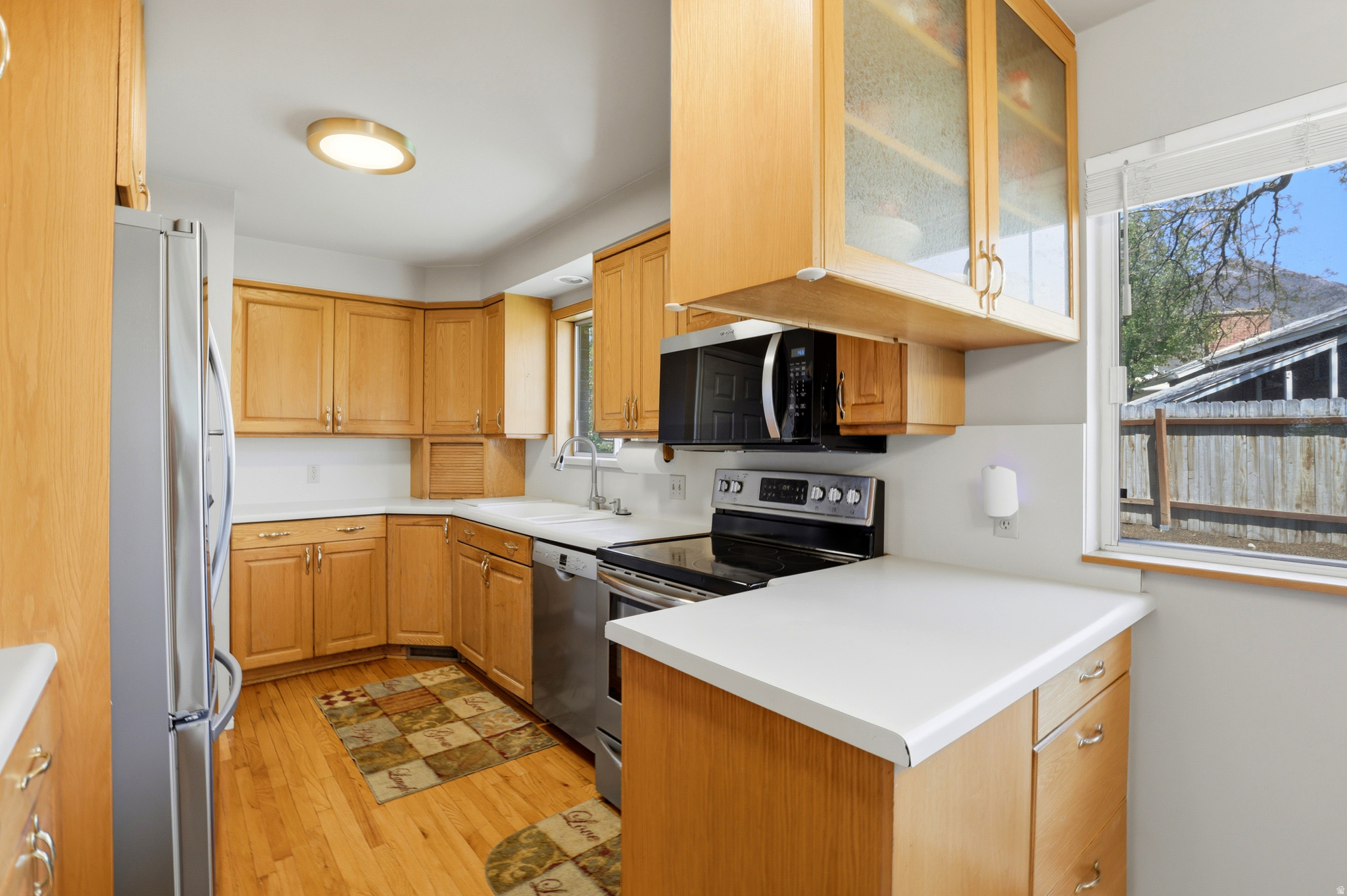 MAYWOOD HILLS - Residential