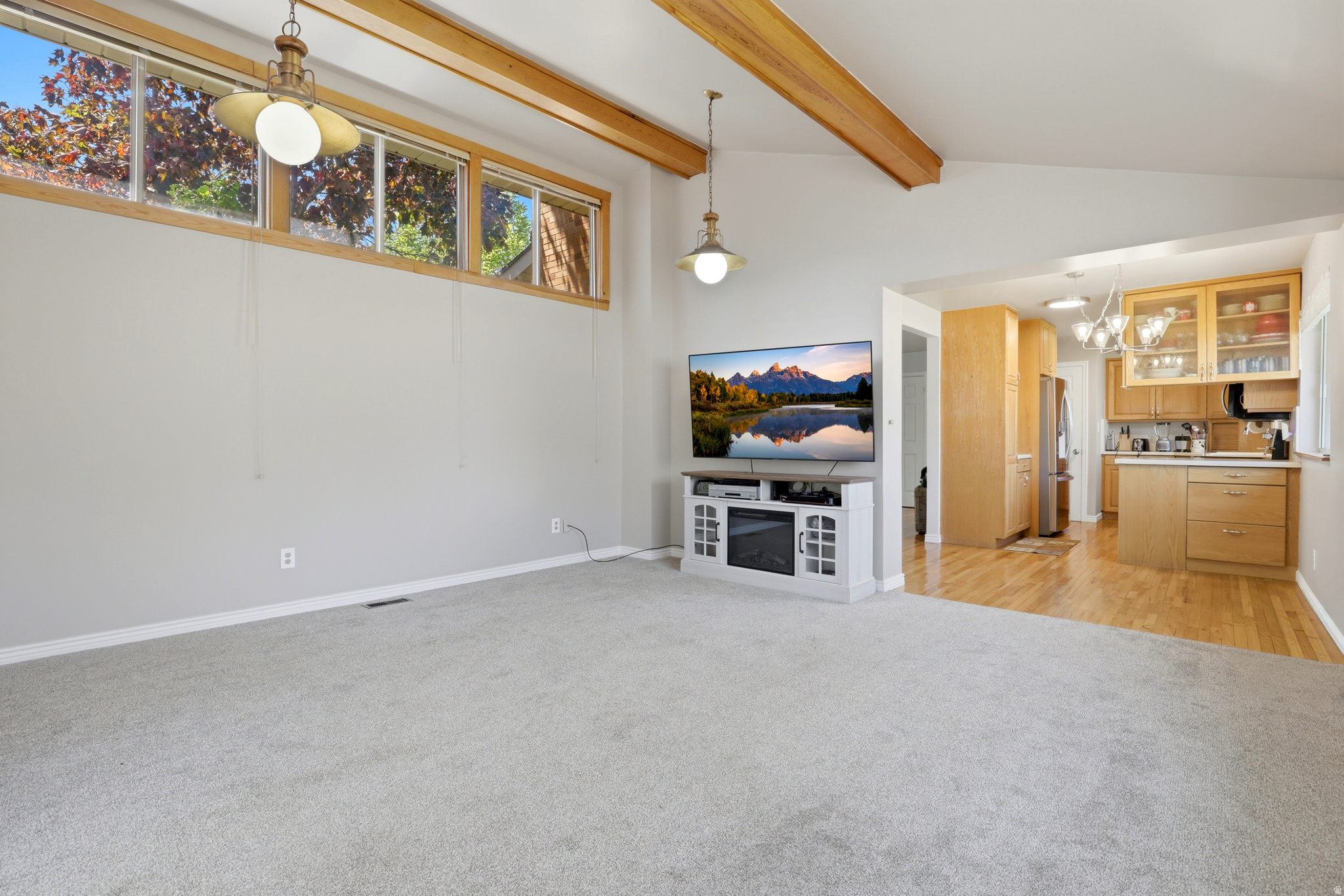 MAYWOOD HILLS - Residential