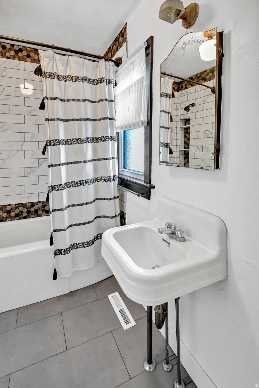 GLENWOOD TOWN - Residential