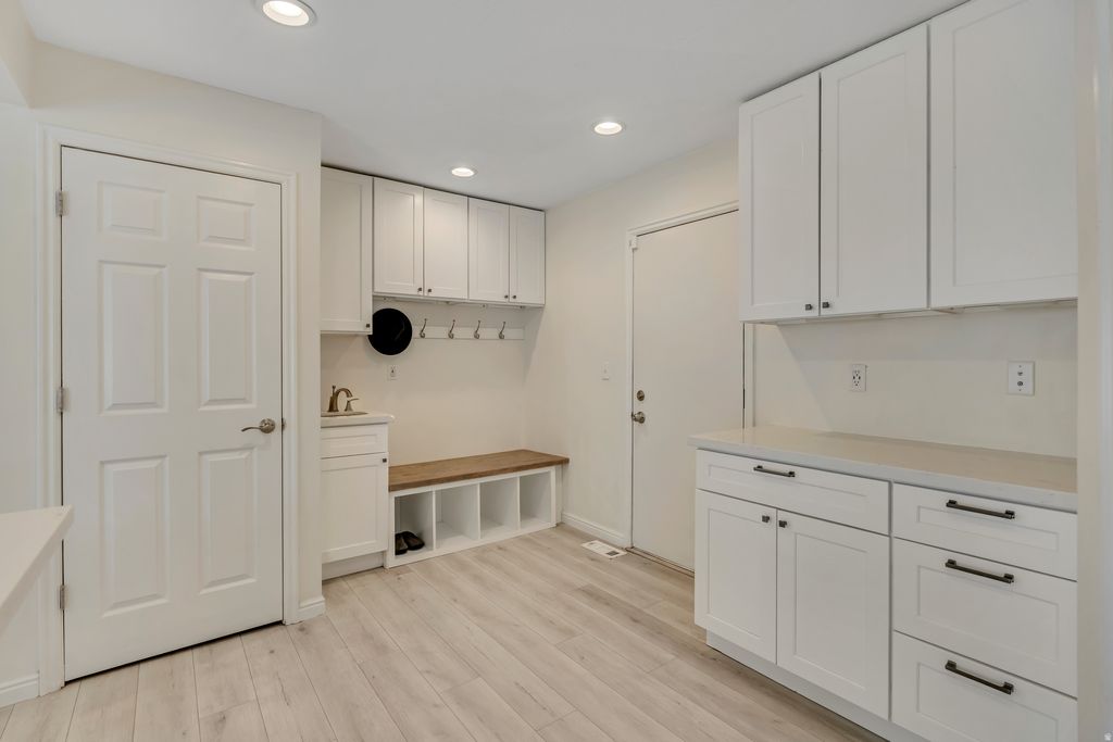 Photo of 4194 S CAROLEEN WAY E, Salt Lake City, UT 84124 (MLS # 2140724)