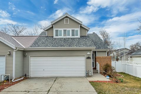 Photo of 4194 S CAROLEEN WAY E, Salt Lake City, UT 84124 (MLS # 2140724)