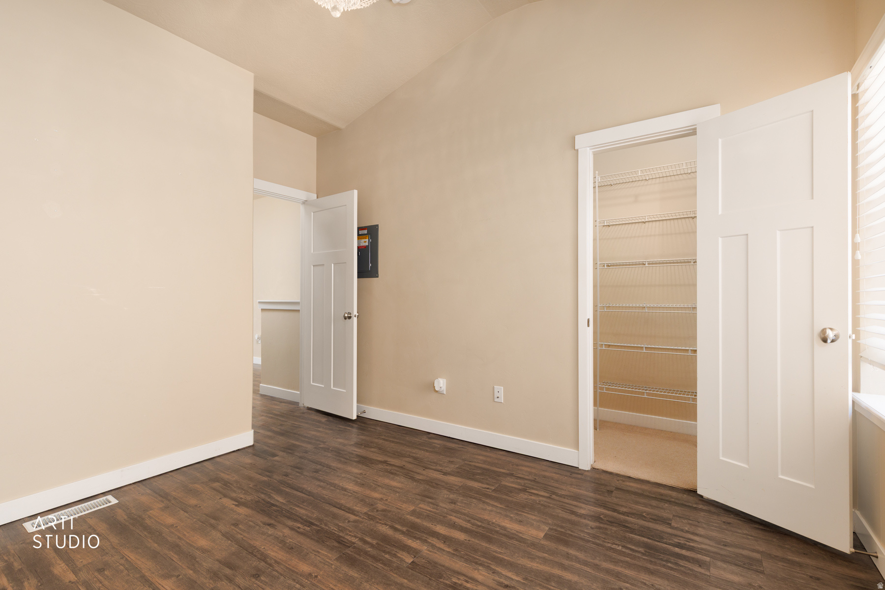 SUMMERLANE - Residential