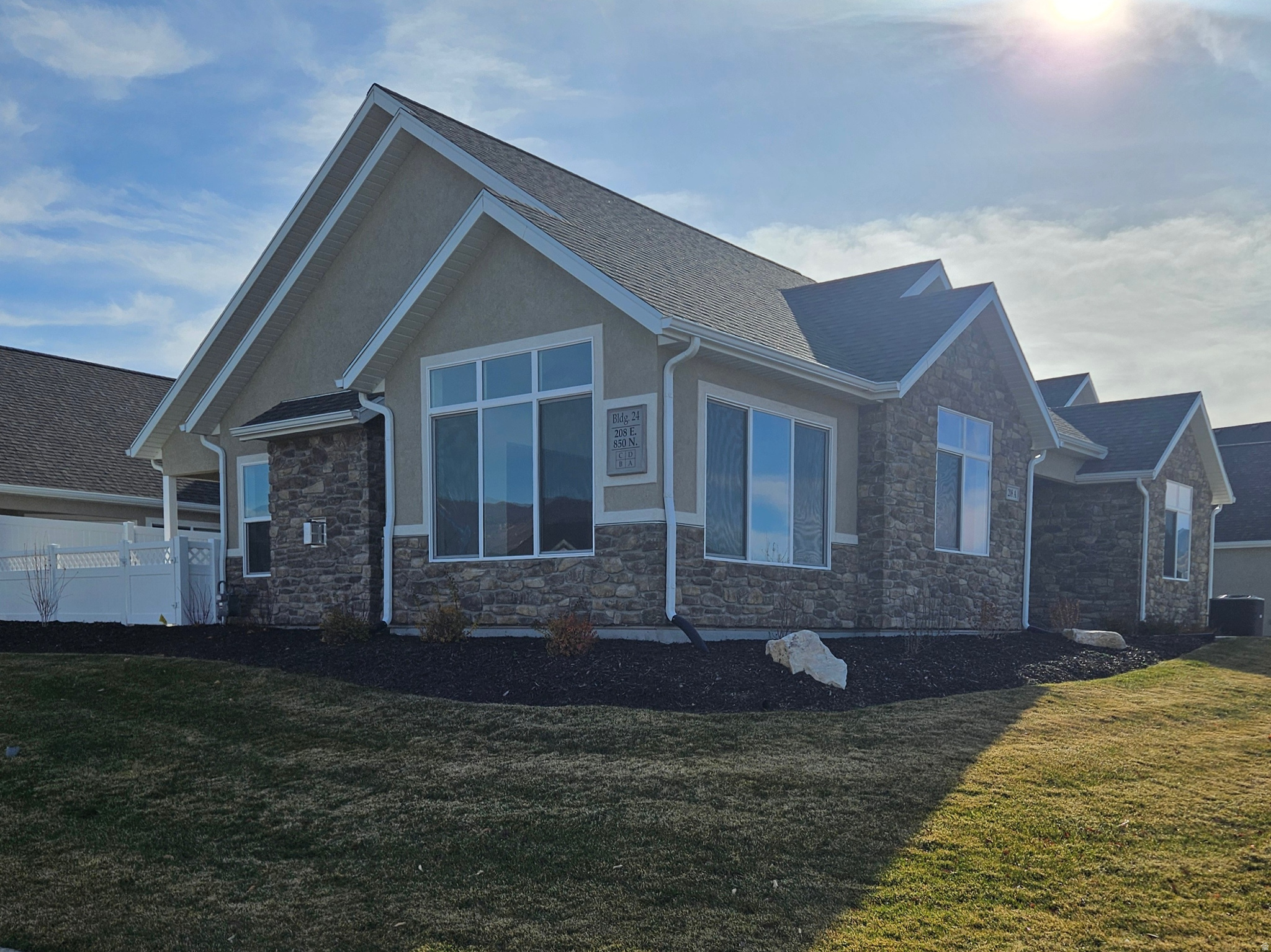 COUNTRY VIEW VILLAS - Residential