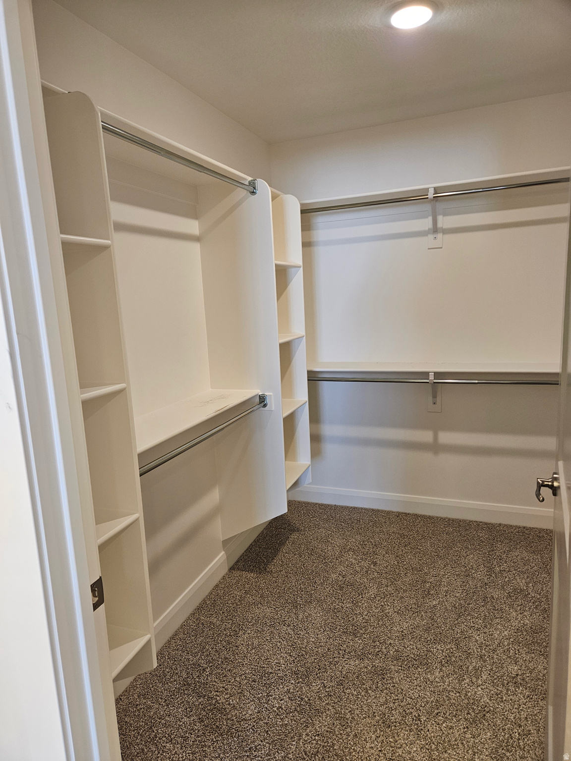 COUNTRY VIEW VILLAS - Residential