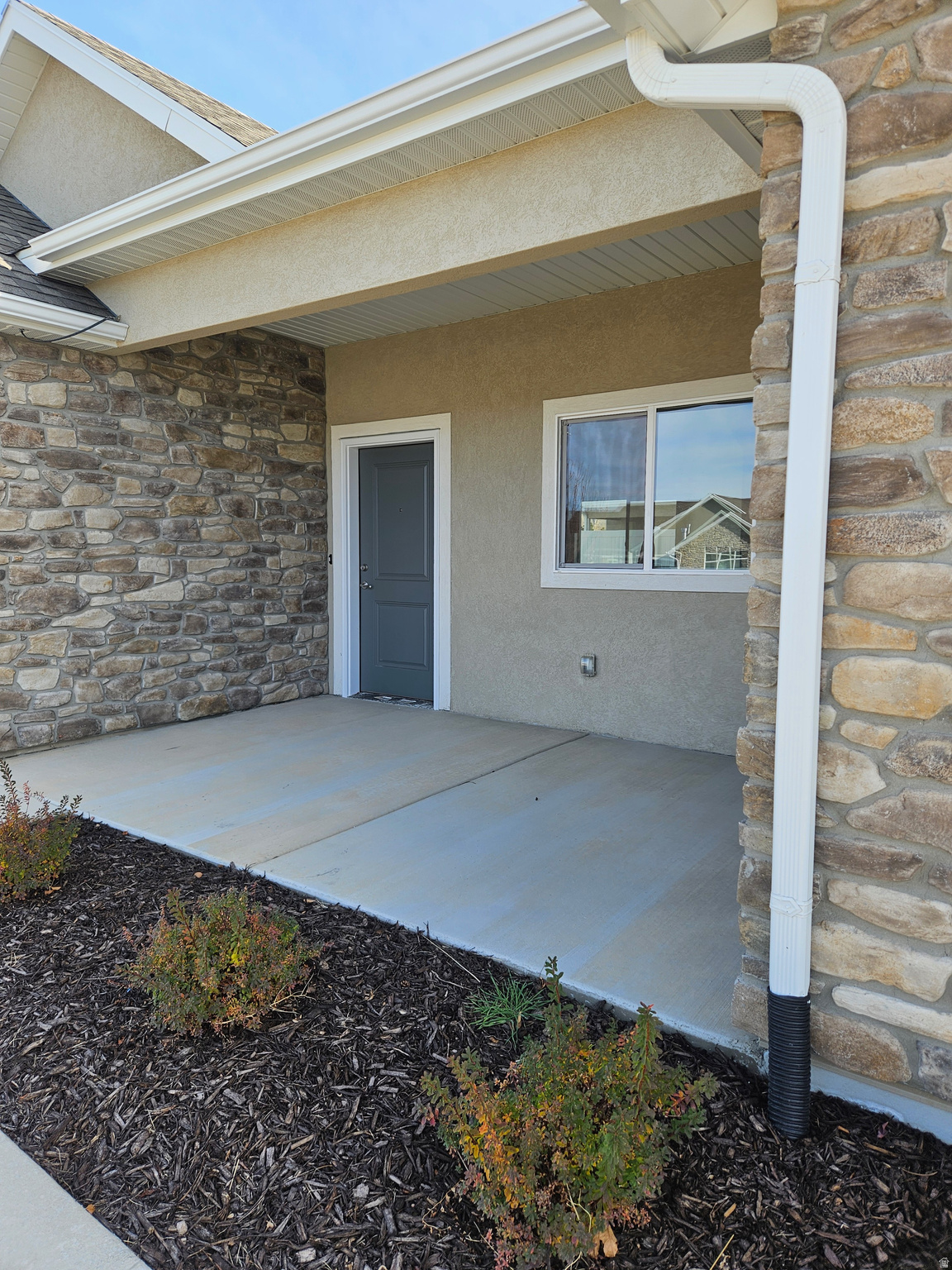 COUNTRY VIEW VILLAS - Residential