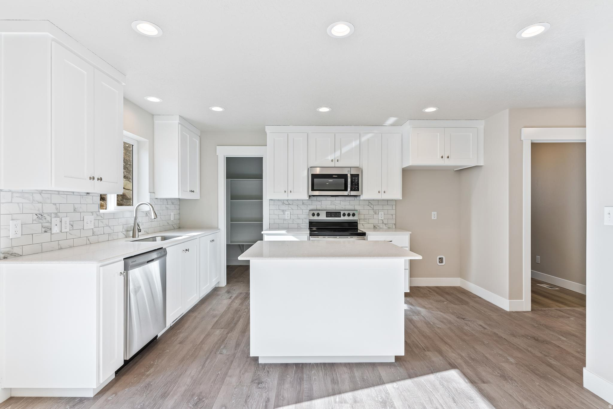 SUMMIT RIDGE THE HILLS - Residential