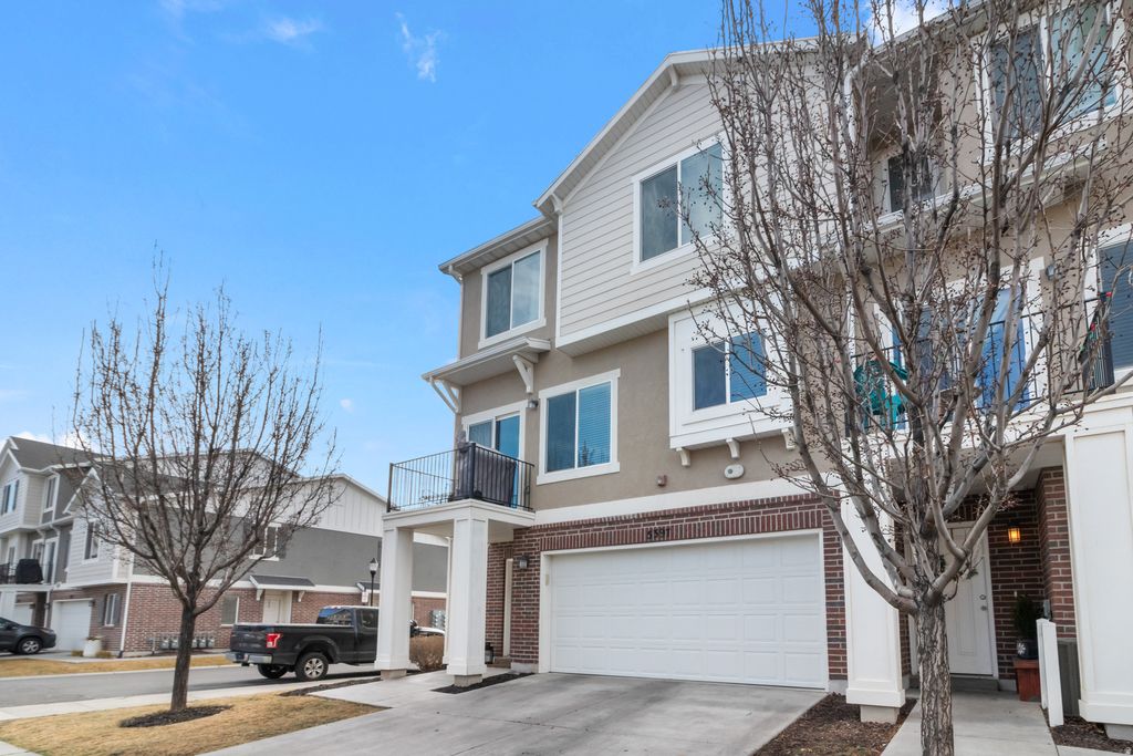 Photo of 5397 W PARSONS PEAK PL, Herriman, UT 84096 (MLS # 2136660)