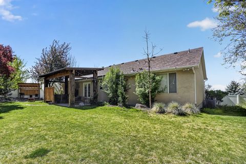 Tiny photo for 9314 N CANYON RD, Cedar Hills, UT 84062 (MLS # 2149587)