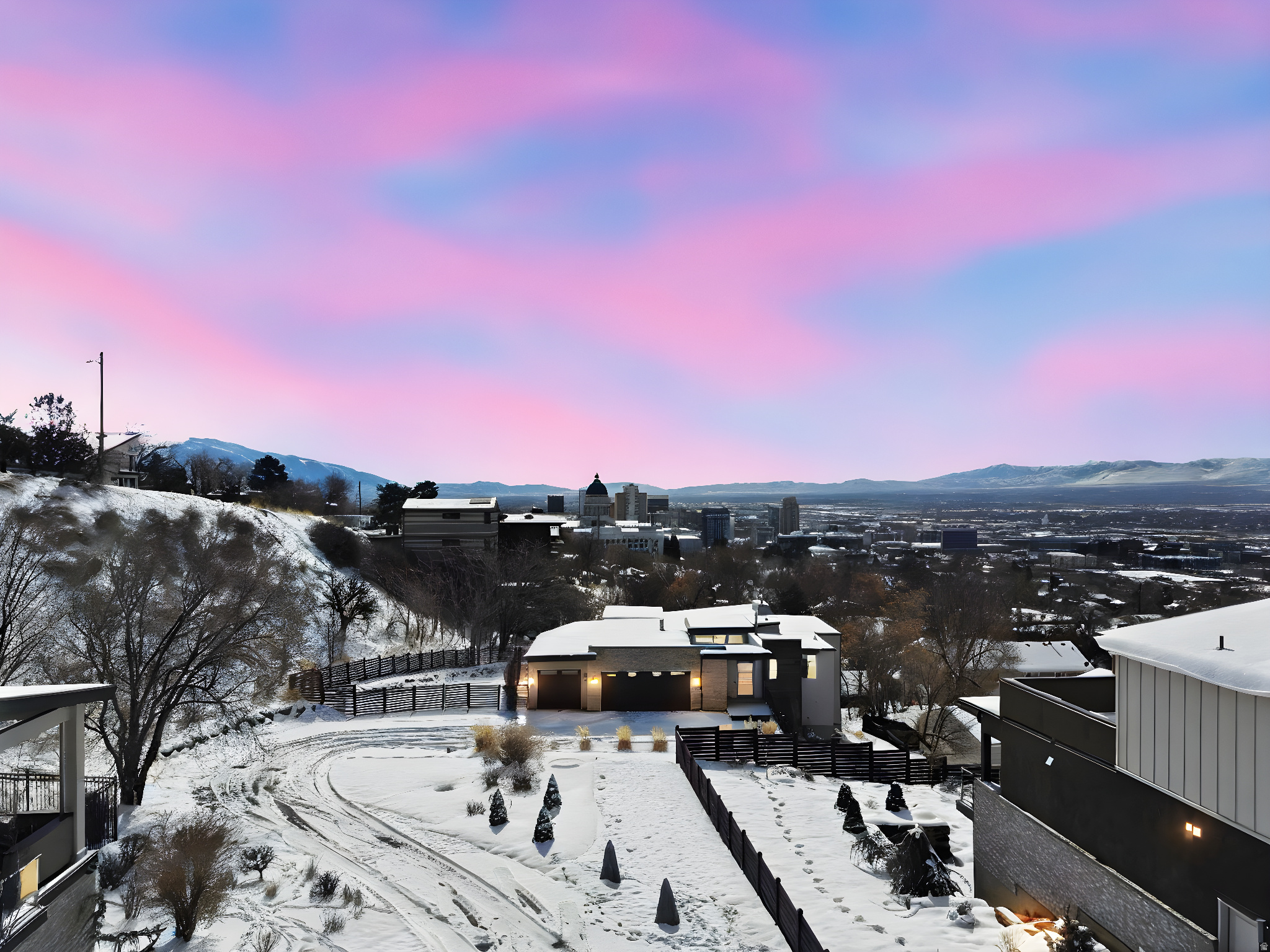 COLUMBUS COURT - Residential