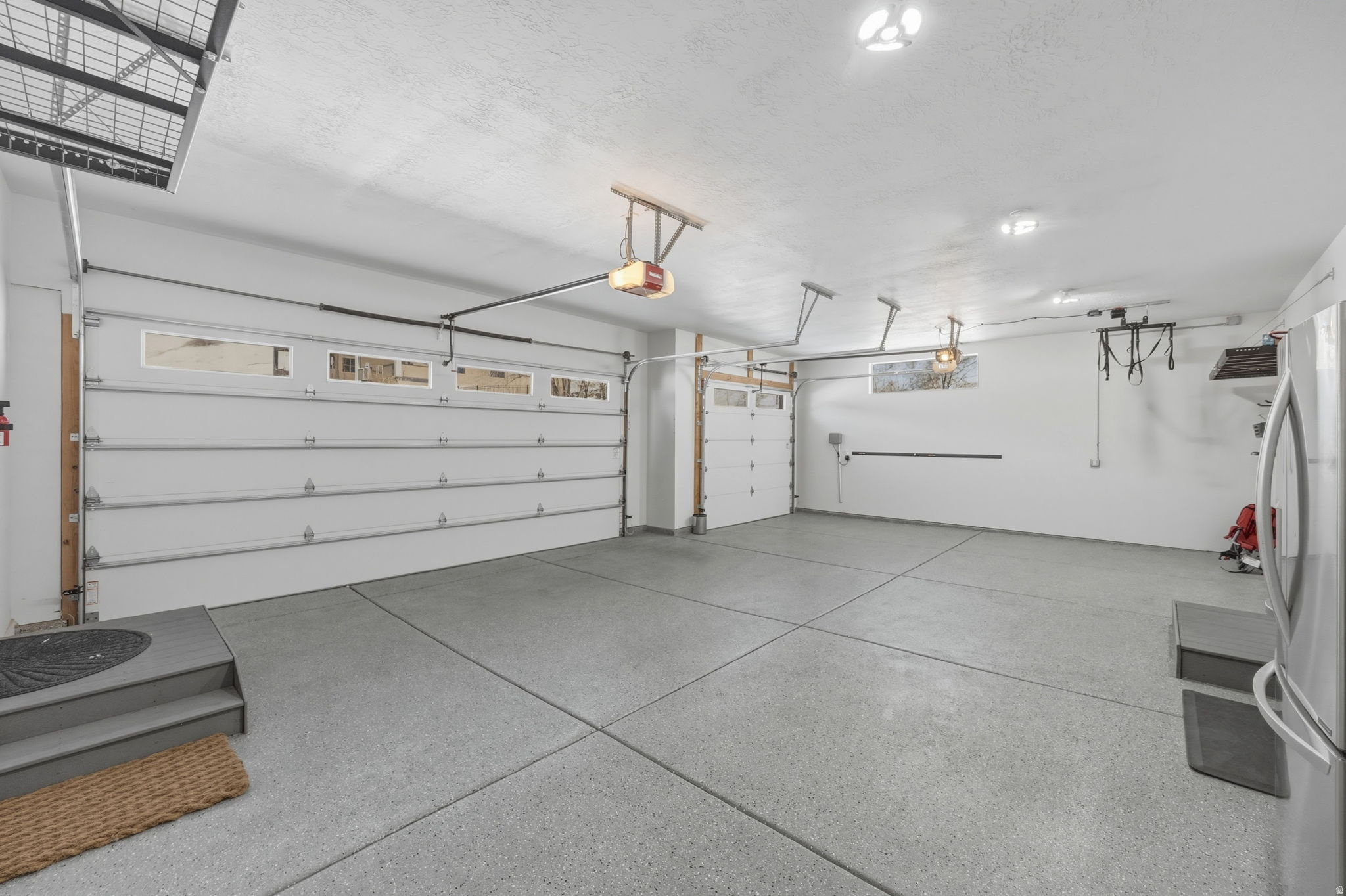 COLUMBUS COURT - Residential