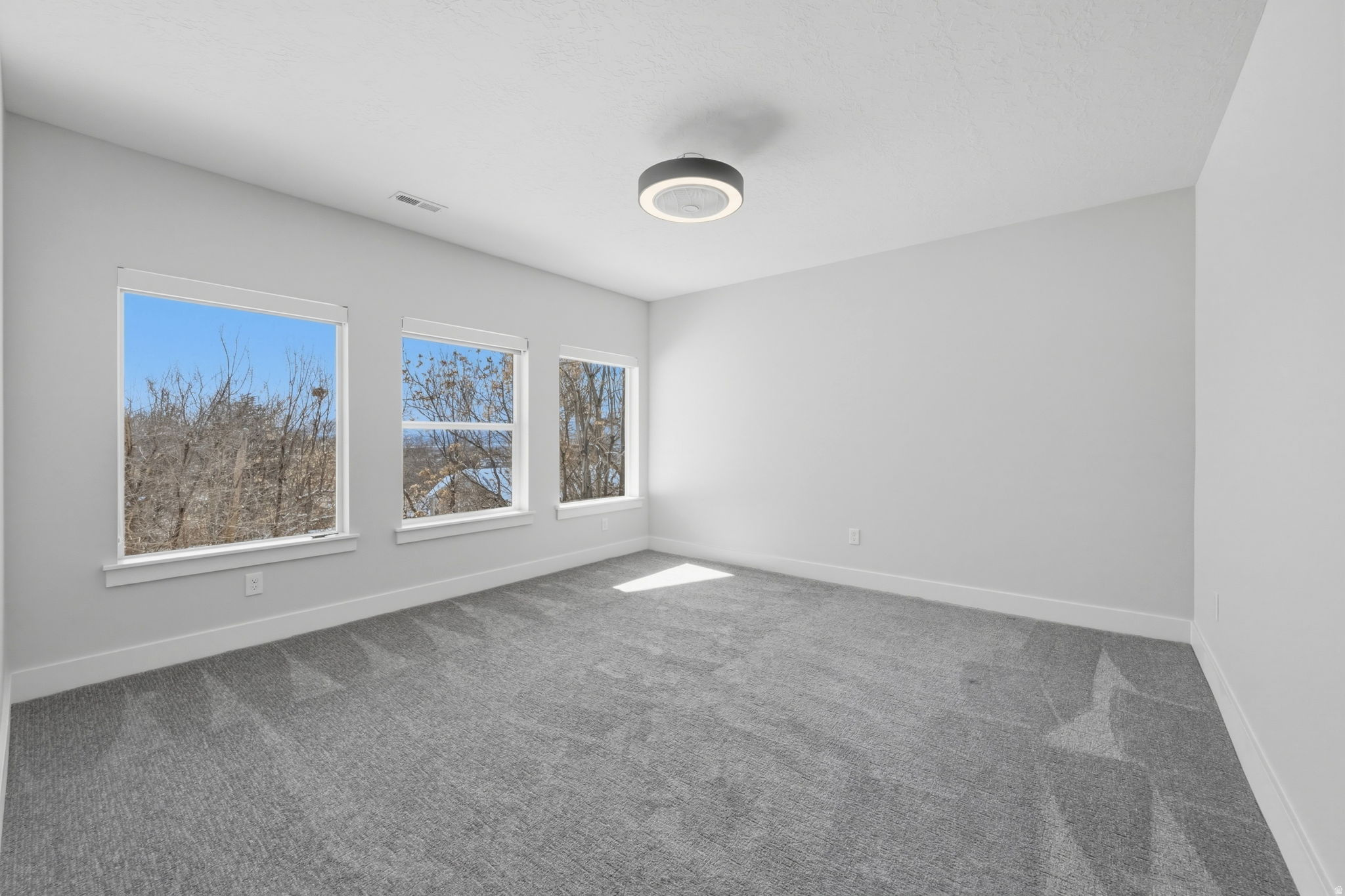 COLUMBUS COURT - Residential