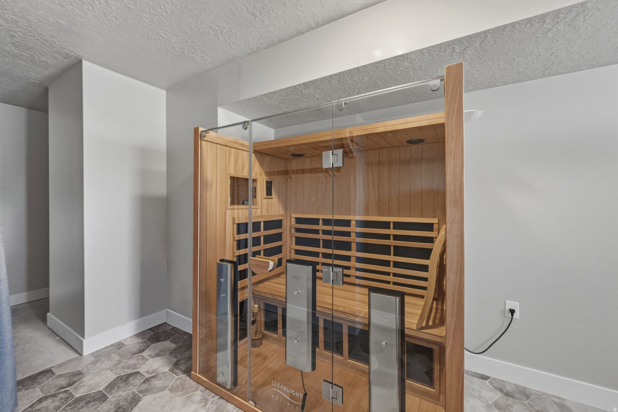 COLUMBUS COURT - Residential