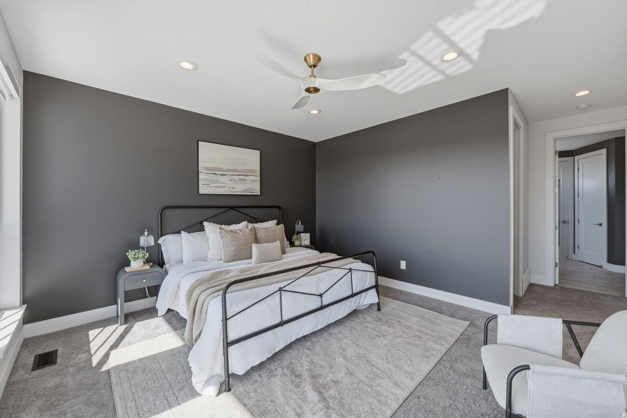 COLUMBUS COURT - Residential