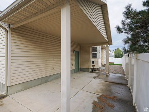 Tiny photo for 11671 S CLINTWOOD DR, Draper, UT 84020 (MLS # 2119652)