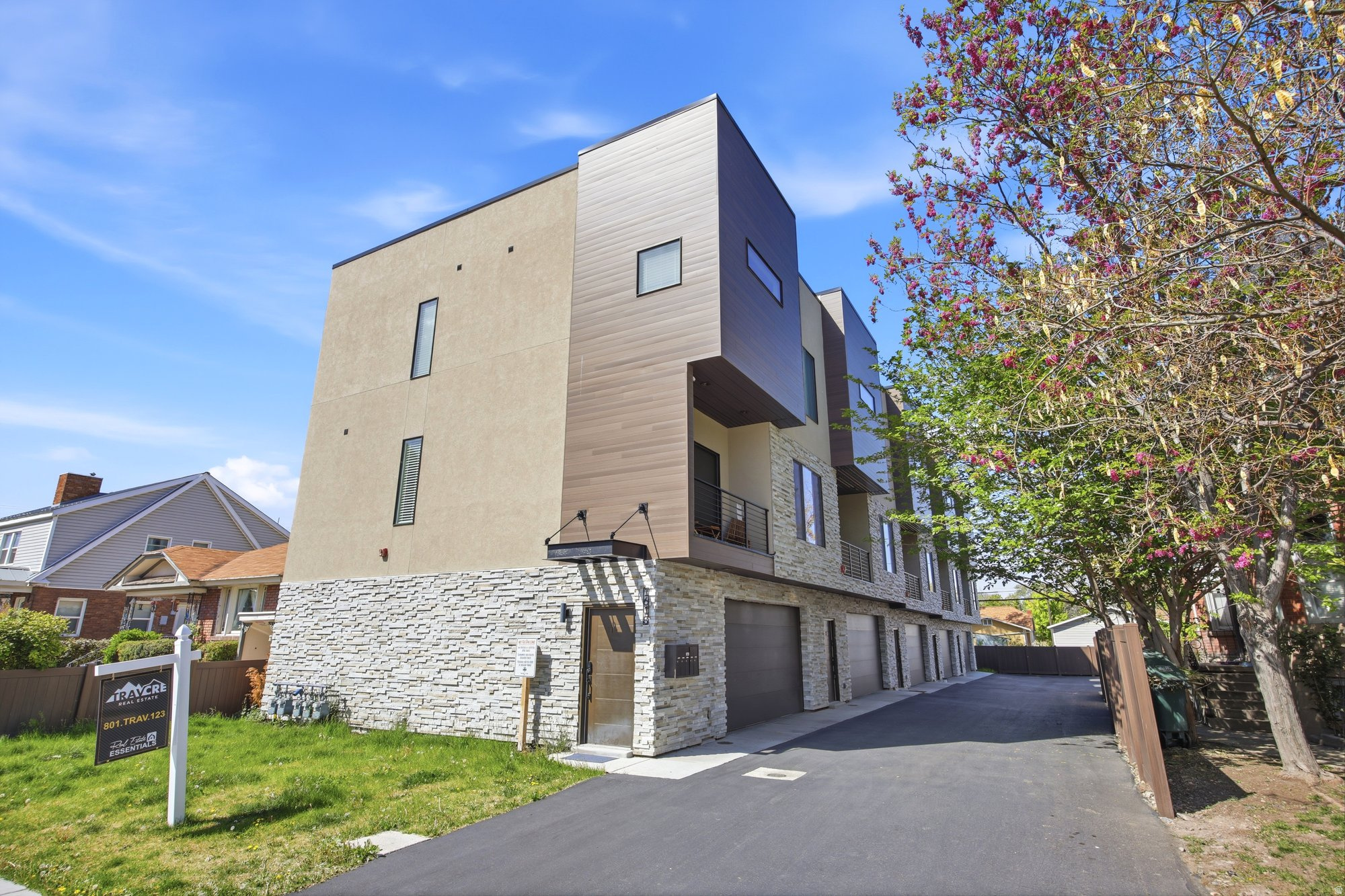 MAIN STREET - Residential