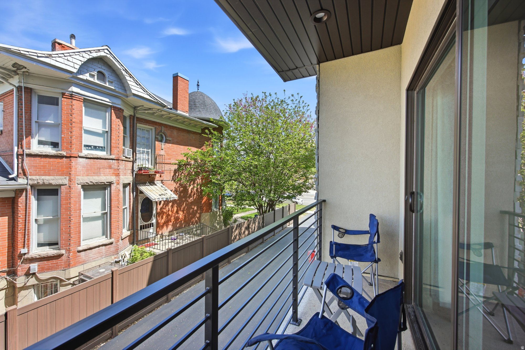 MAIN STREET - Residential