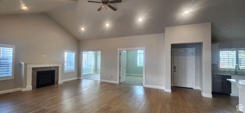 Tiny photo for 454 N MALLARD DR #D, Vineyard, UT 84059 (MLS # 2114475)