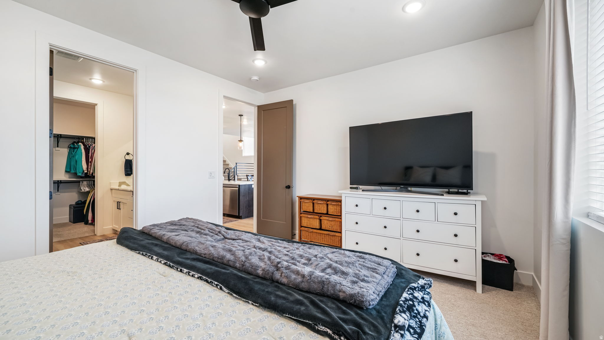 OVERLOOK ESTATES - Residential