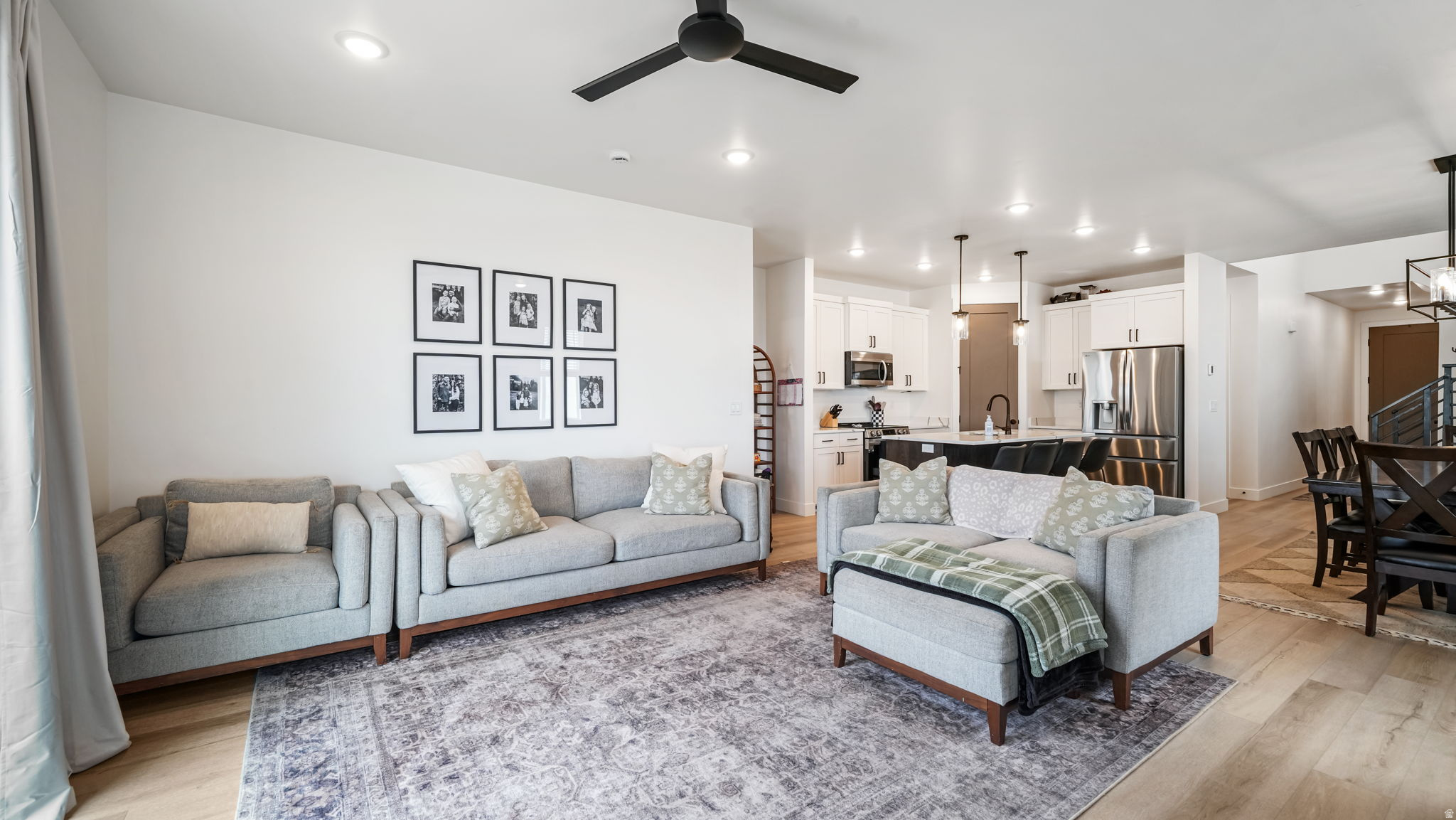 OVERLOOK ESTATES - Residential