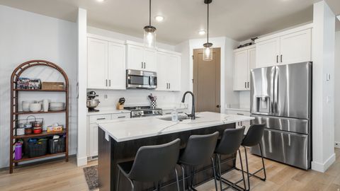 Tiny photo for 955 E 50 S, Santaquin, UT 84655 (MLS # 2141876)