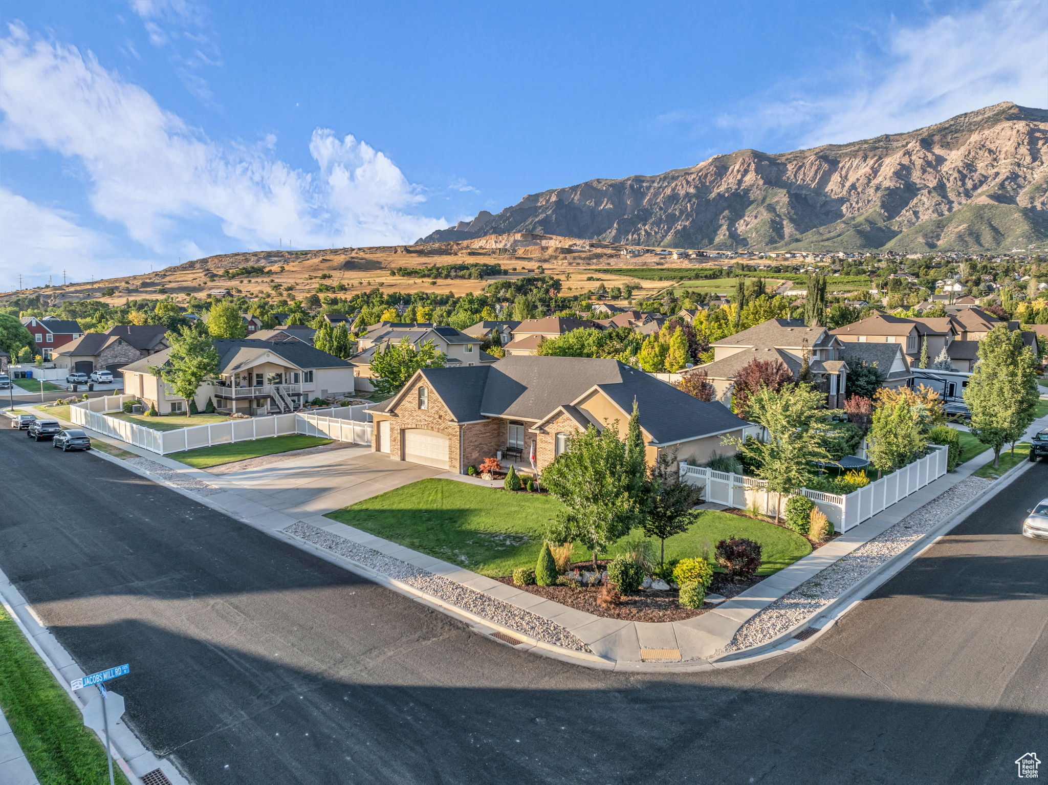 JACOB'S MILL - Residential