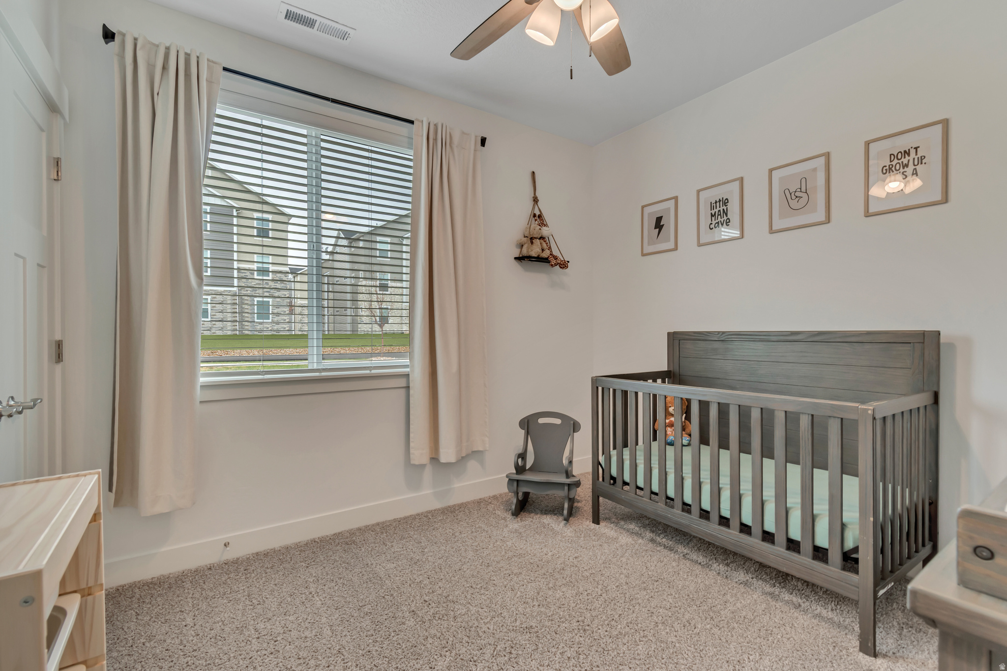 MOUNTAIN RIDGE - Residential