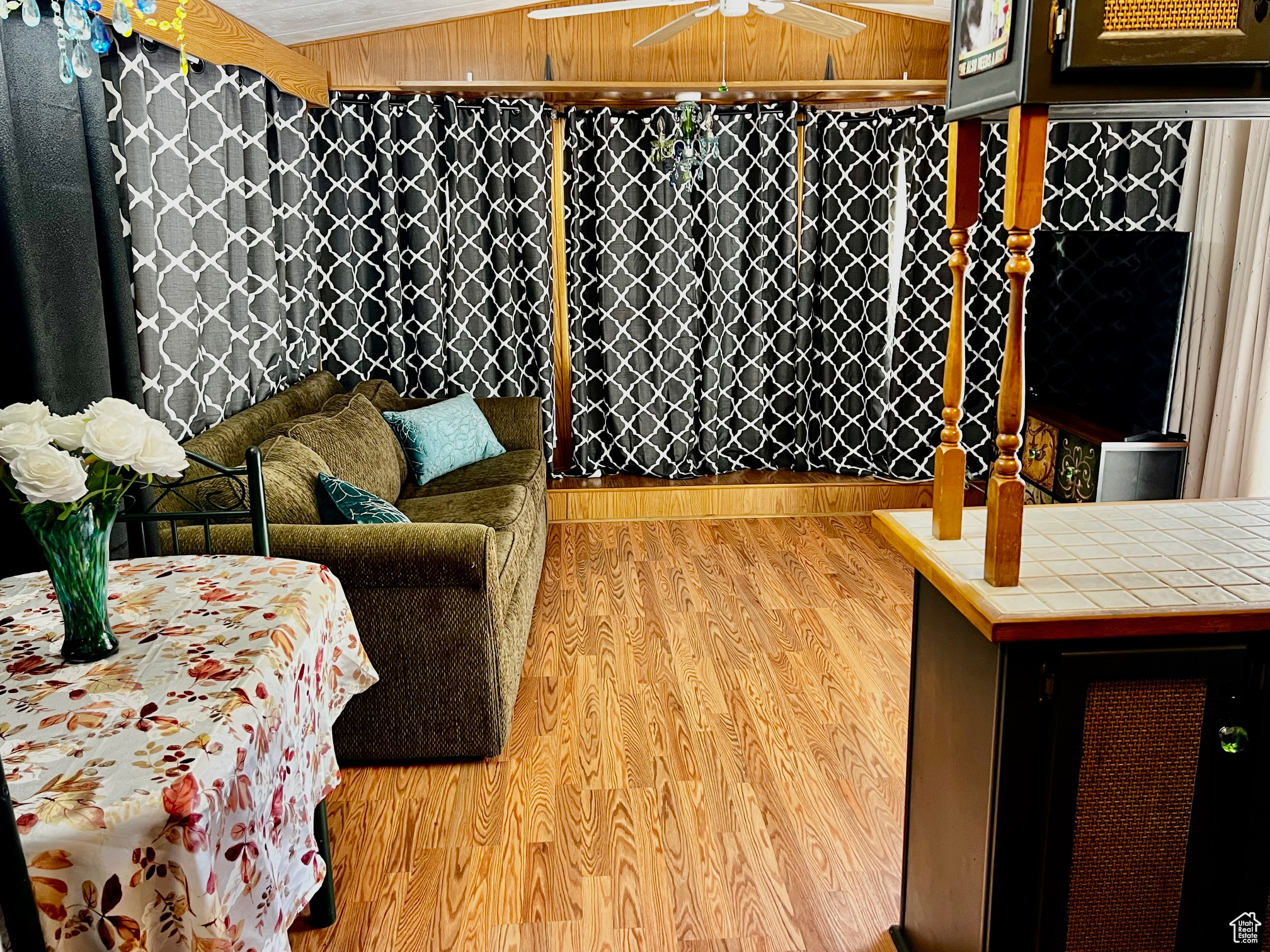 KINGS ROW EST 1 - Residential