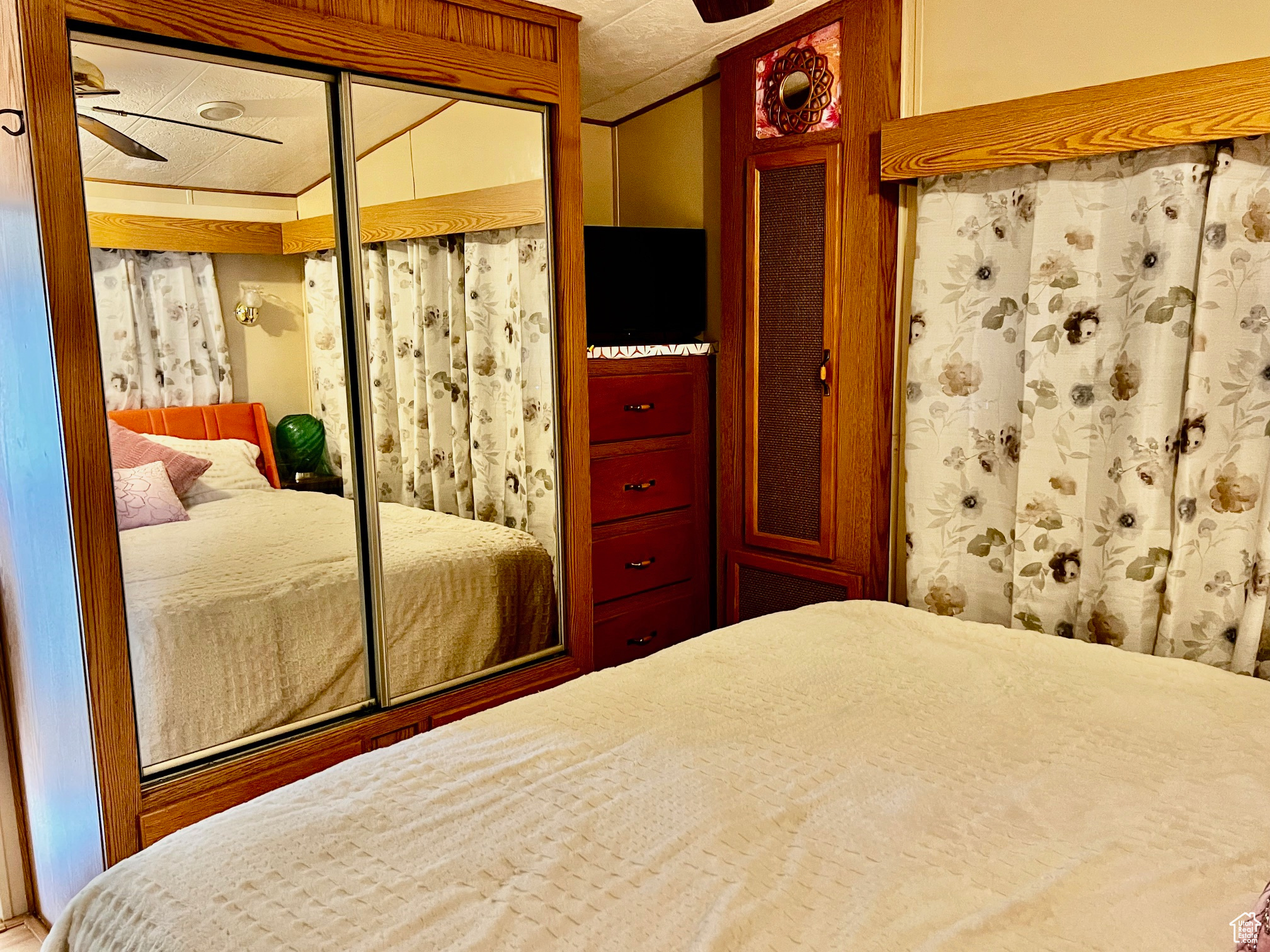 KINGS ROW EST 1 - Residential