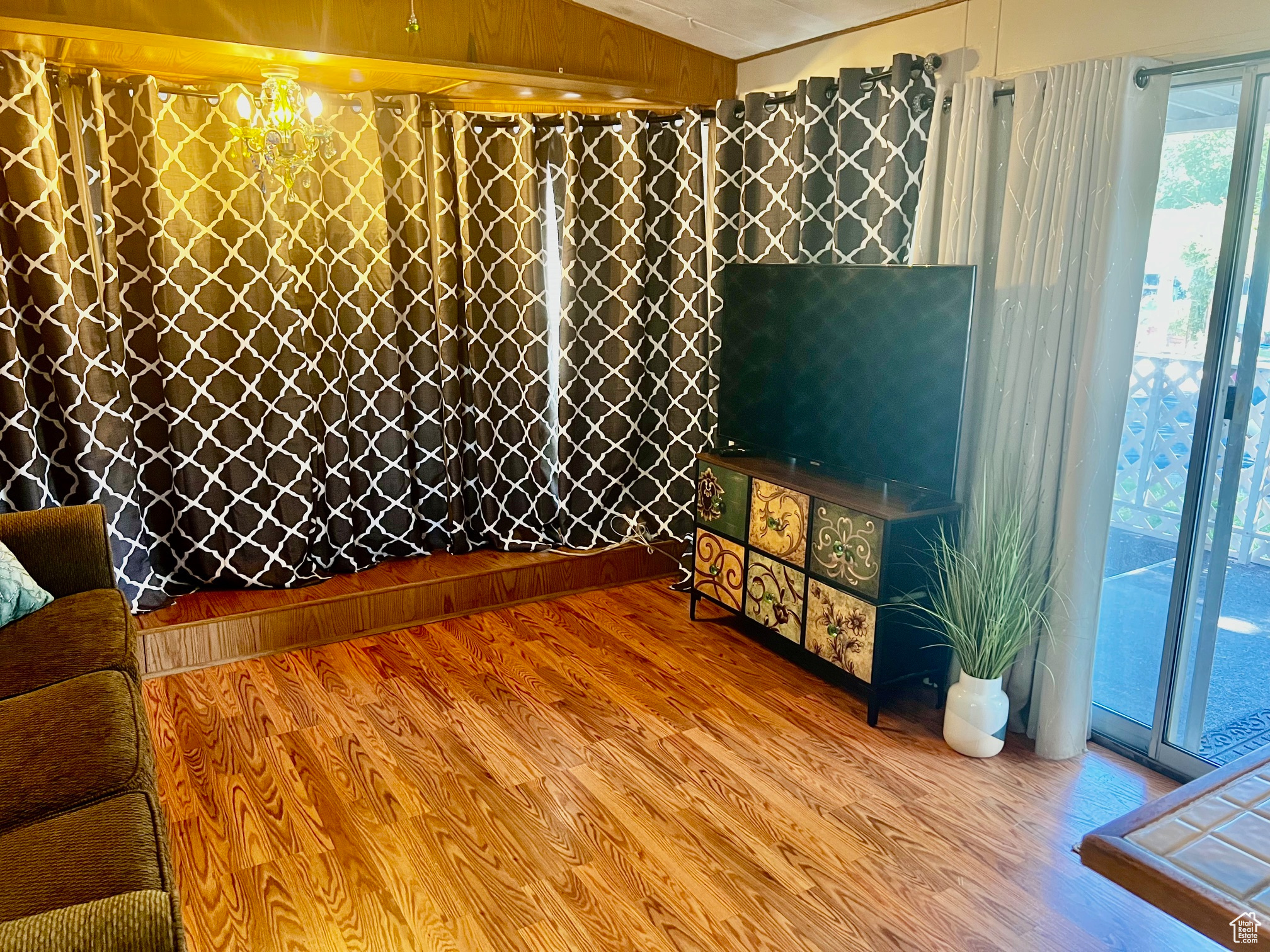 KINGS ROW EST 1 - Residential