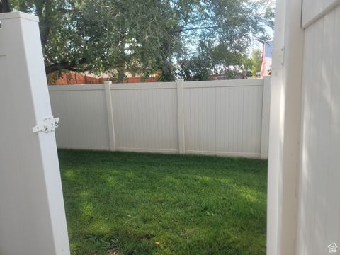 Tiny photo for 1027 W 2050 S, Syracuse, UT 84075 (MLS # 2117800)