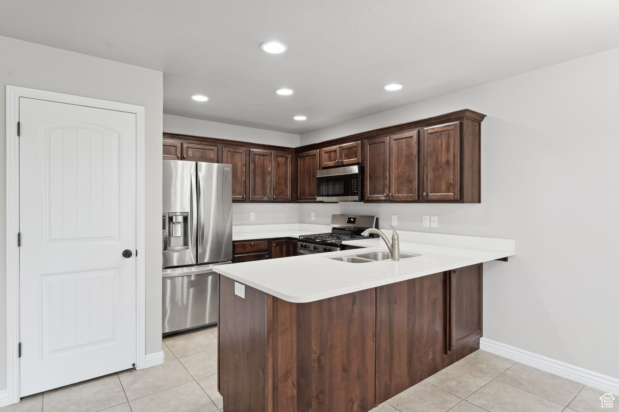 STOKER GARDENS - Residential