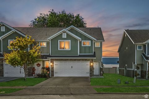 Photo of 1027 W 2050 S, Syracuse, UT 84075 (MLS # 2117800)