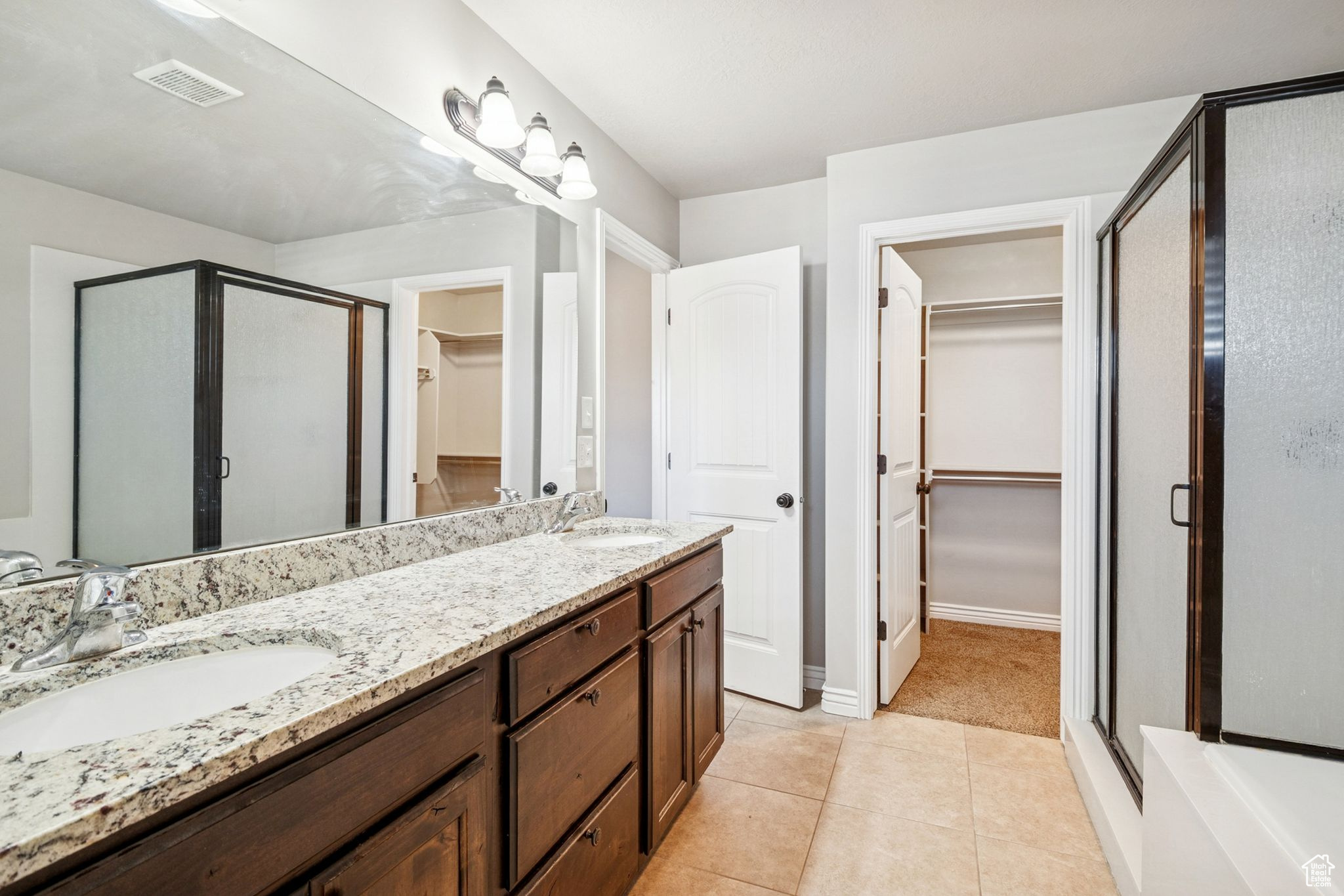 STOKER GARDENS - Residential