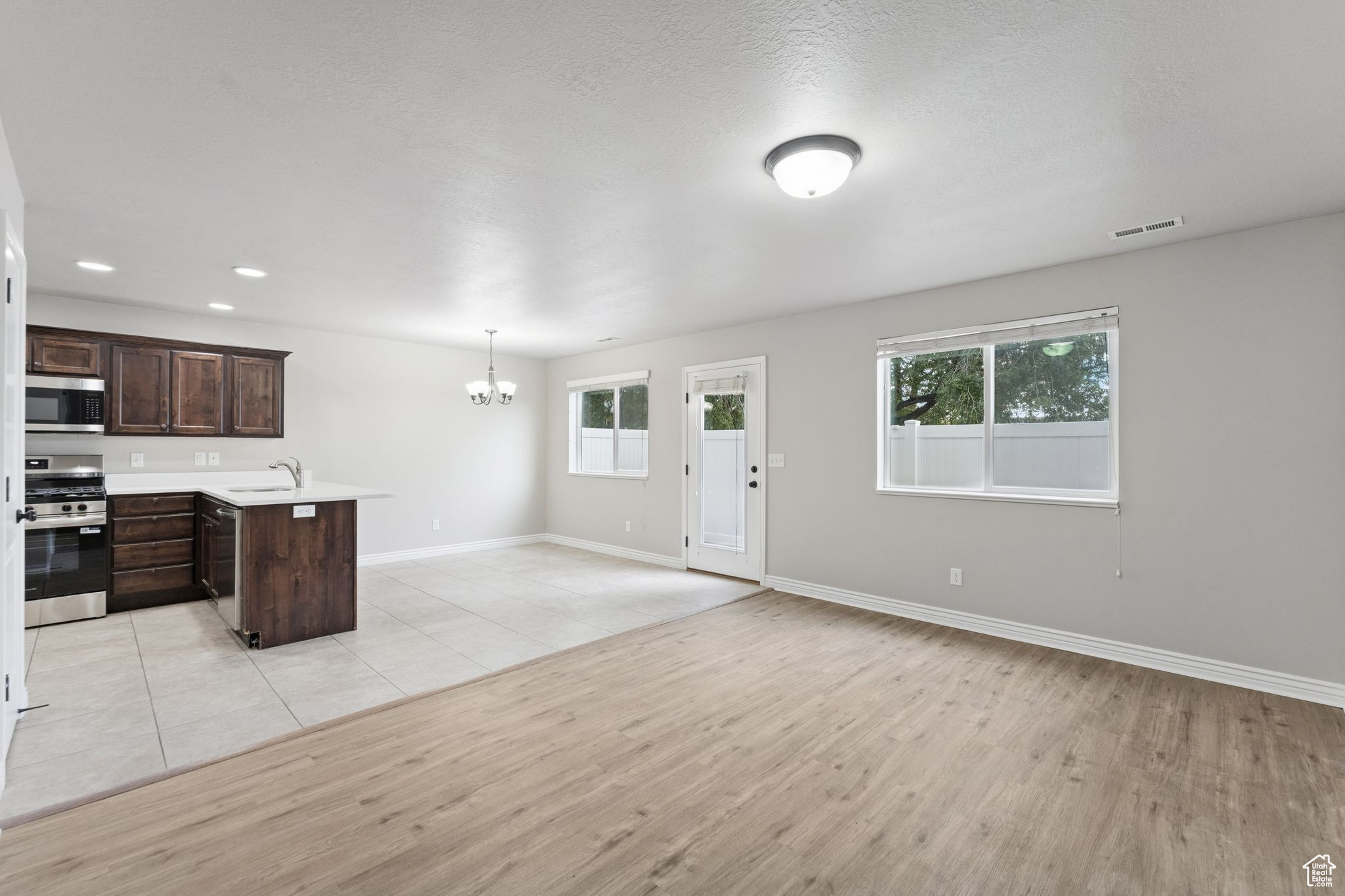 STOKER GARDENS - Residential