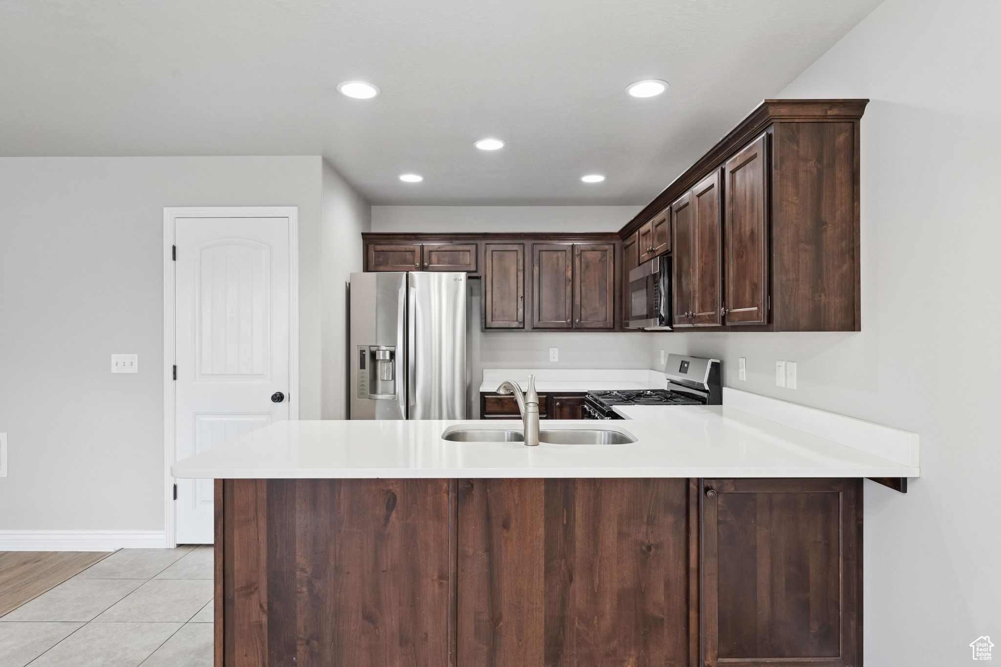 STOKER GARDENS - Residential