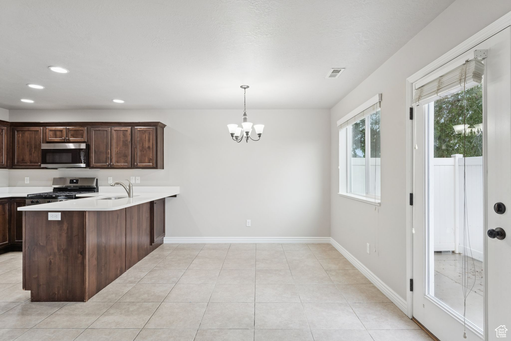 STOKER GARDENS - Residential