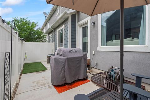 Tiny photo for 7211 N CLOVER LEAF LN, Eagle Mountain, UT 84005 (MLS # 2132476)
