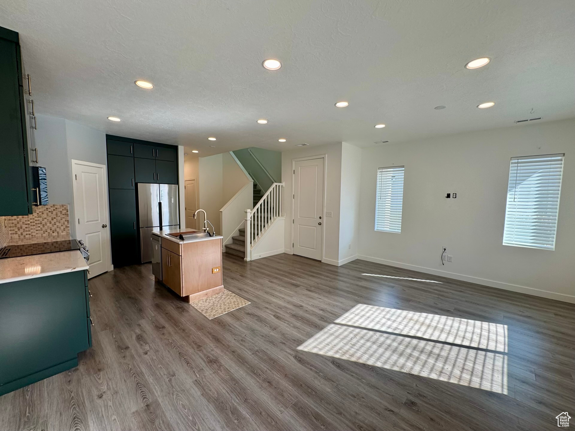 SALT POINT NORTHEAST - Residential