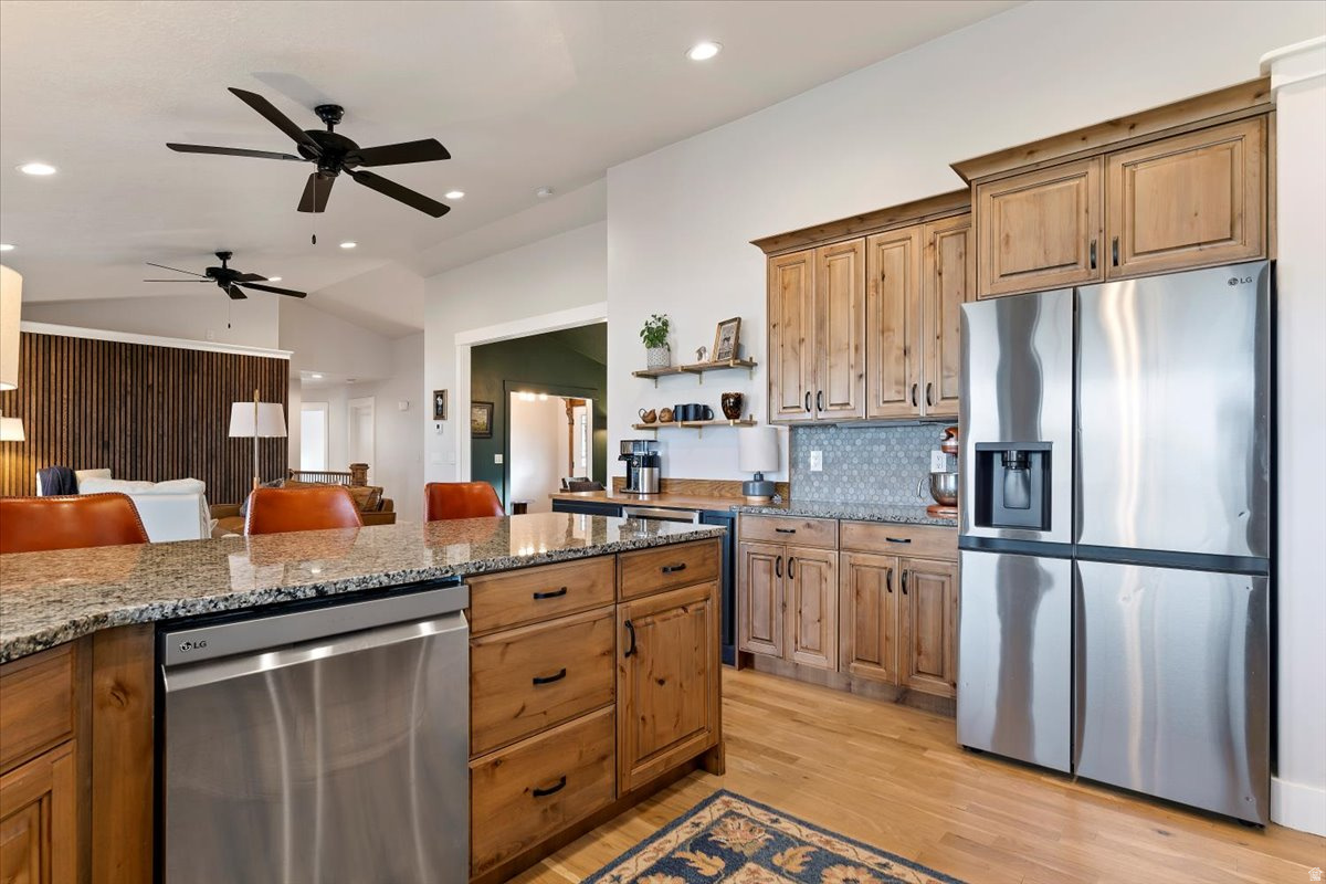 CLINTON MEADOWS - Residential