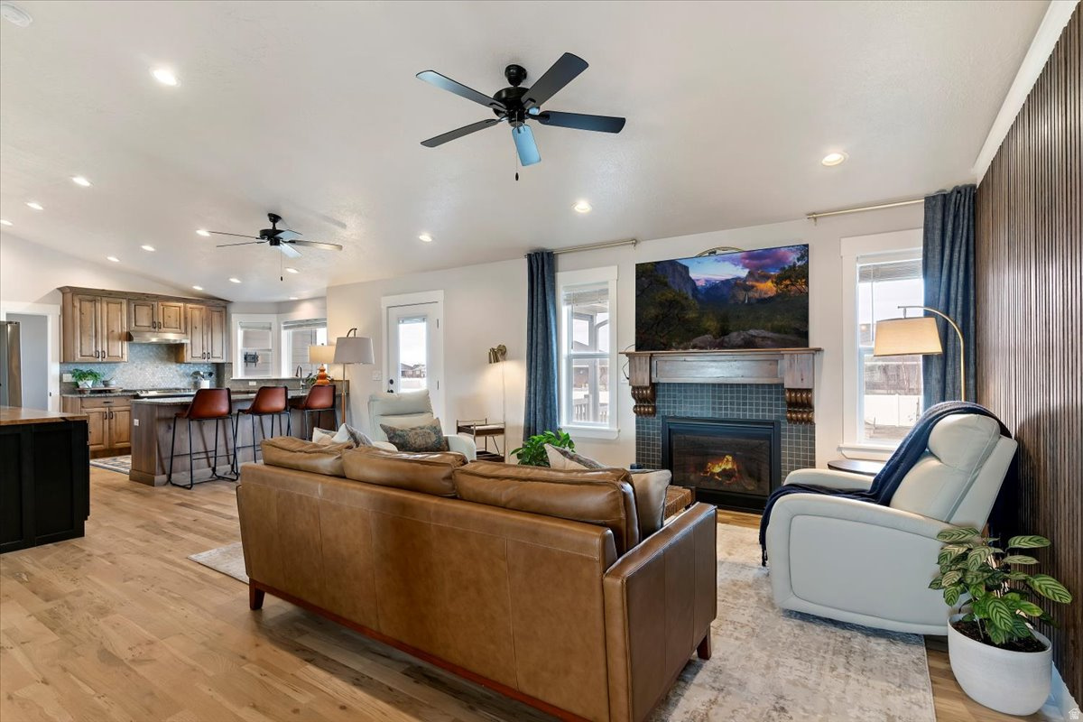 CLINTON MEADOWS - Residential